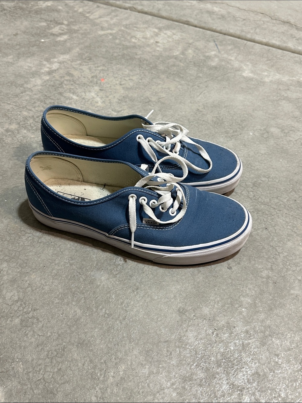Men’s blue vans